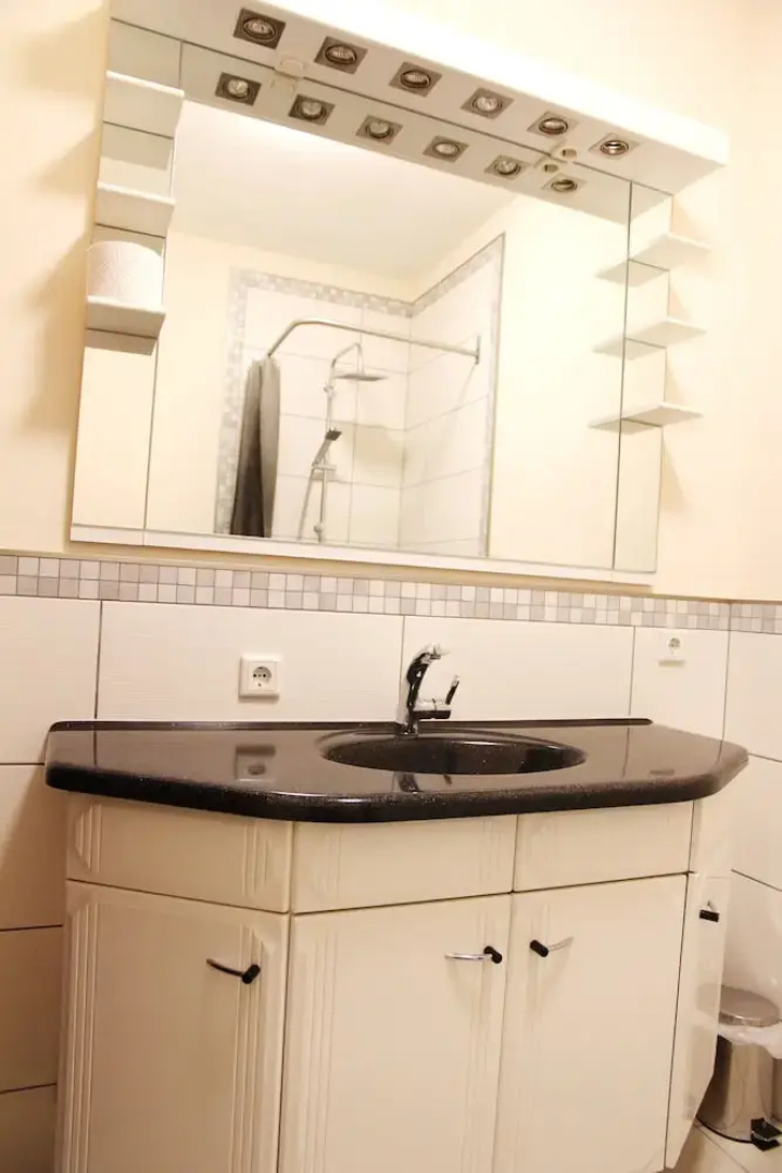 Apartment Caplex