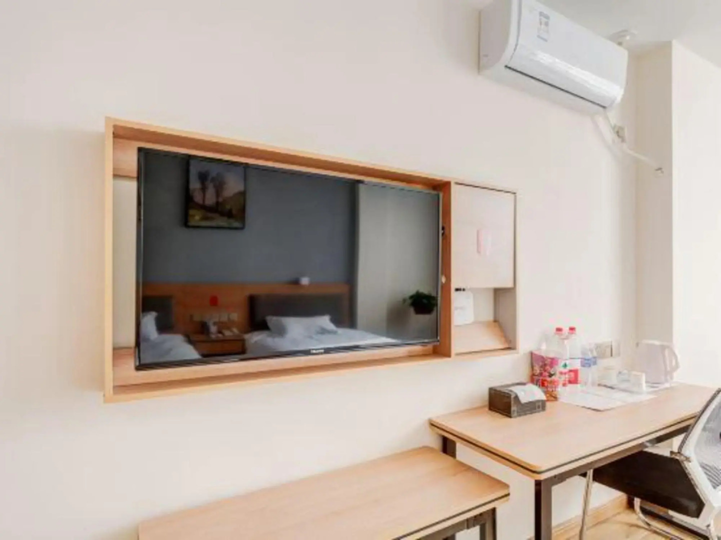 Boxing Huayi Chain Hotel (Bobai Shopping Plaza)