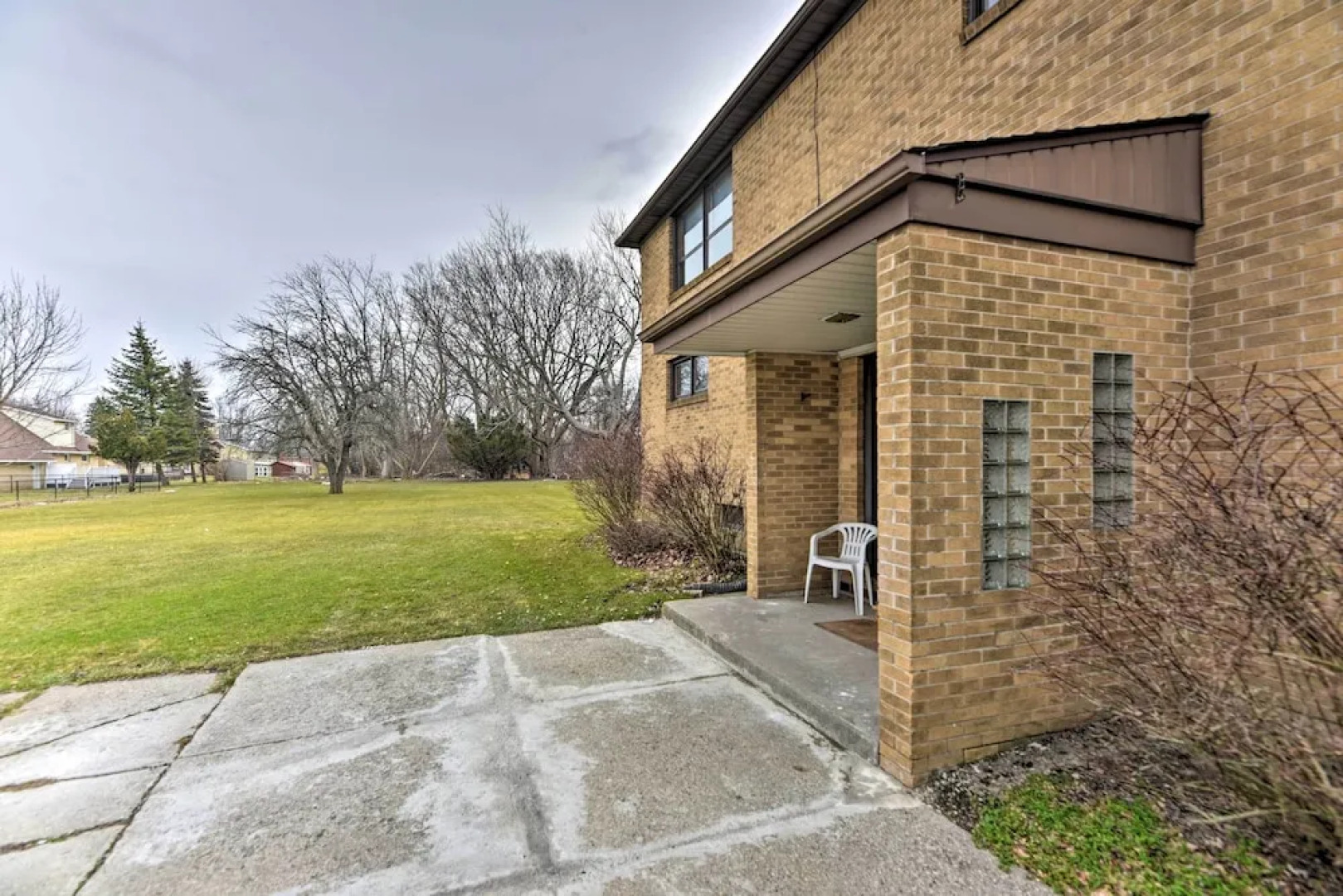 Vacation Rental ~ 8 Mi to Keybank Center!