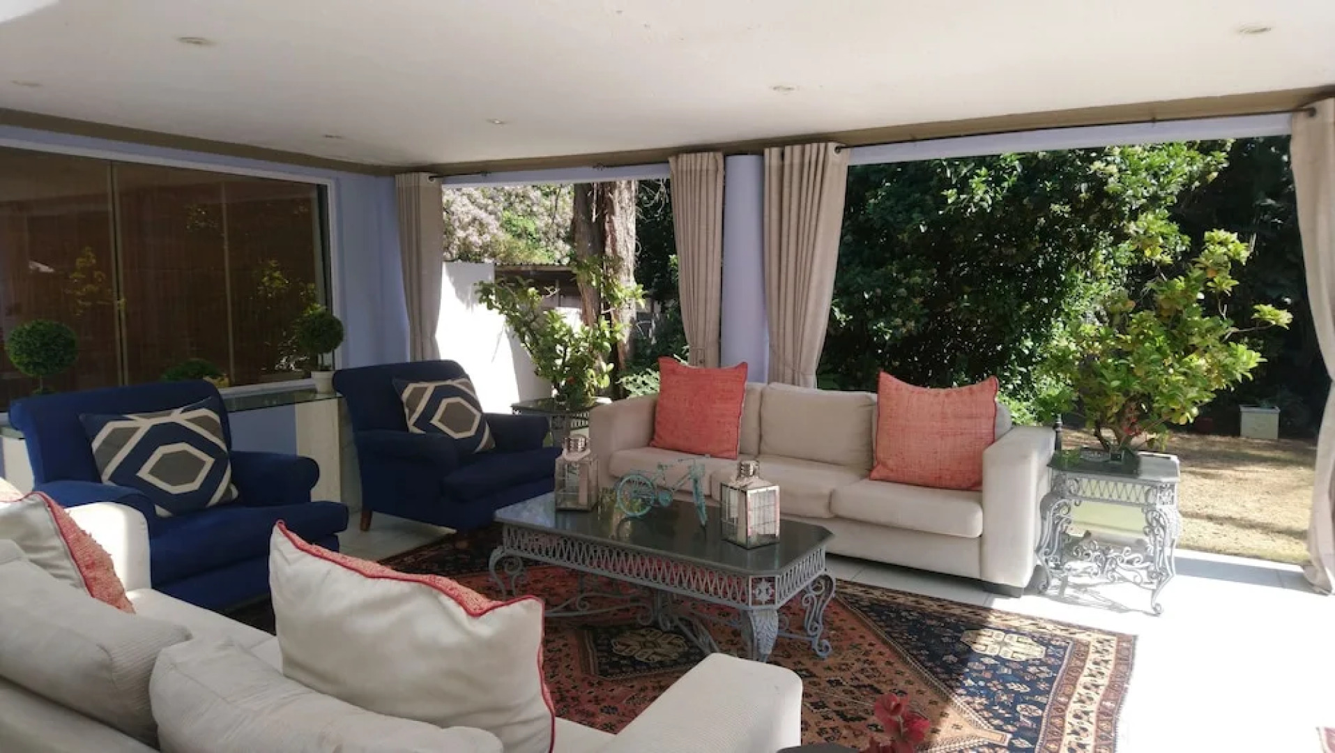 Bed and Breakfast on Melrose