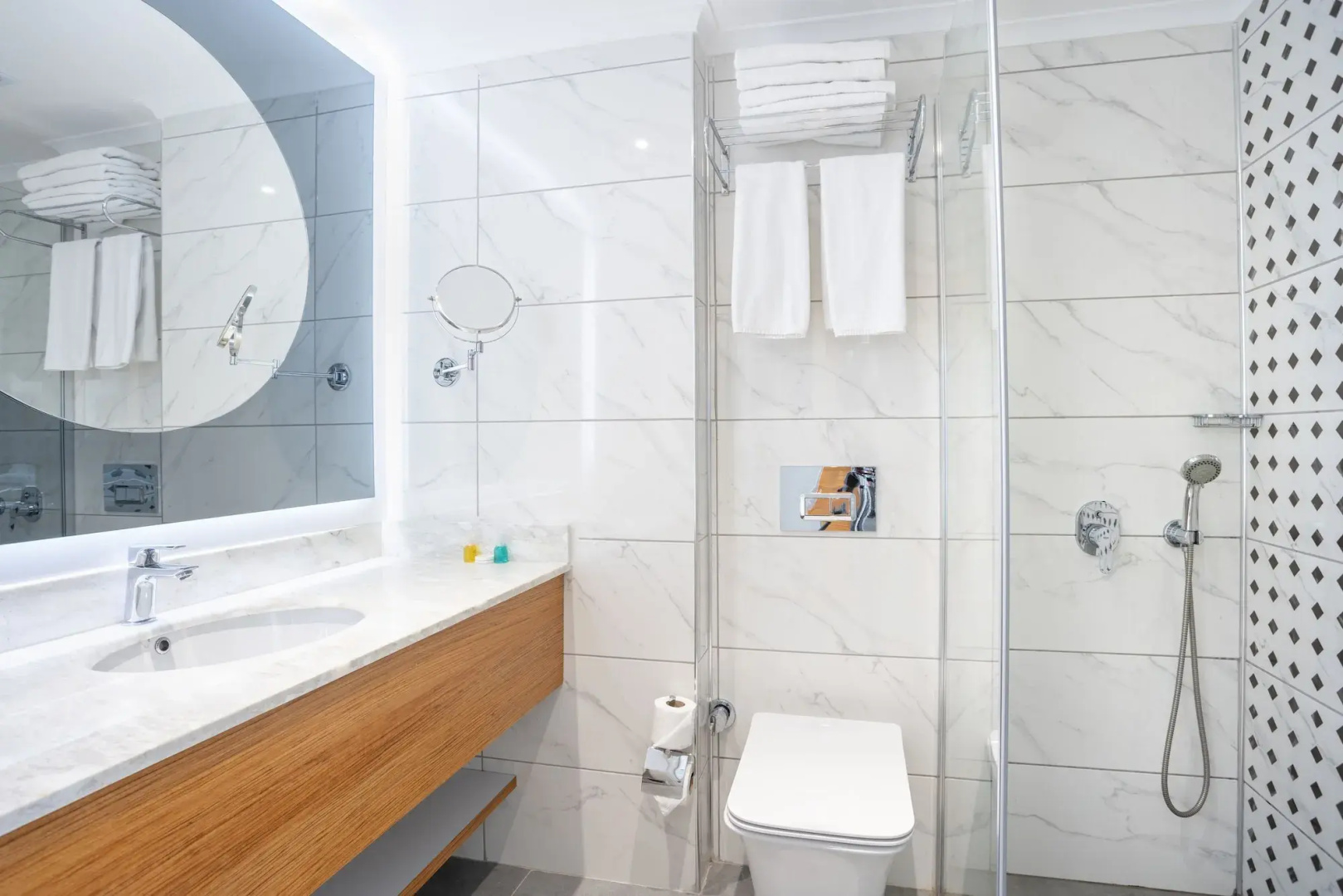 Курорт The Sansa Hotel & Spa