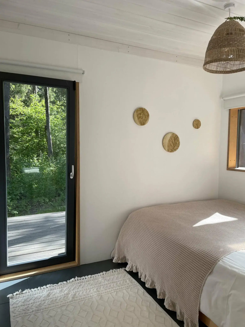 Шале в хвойном лесу