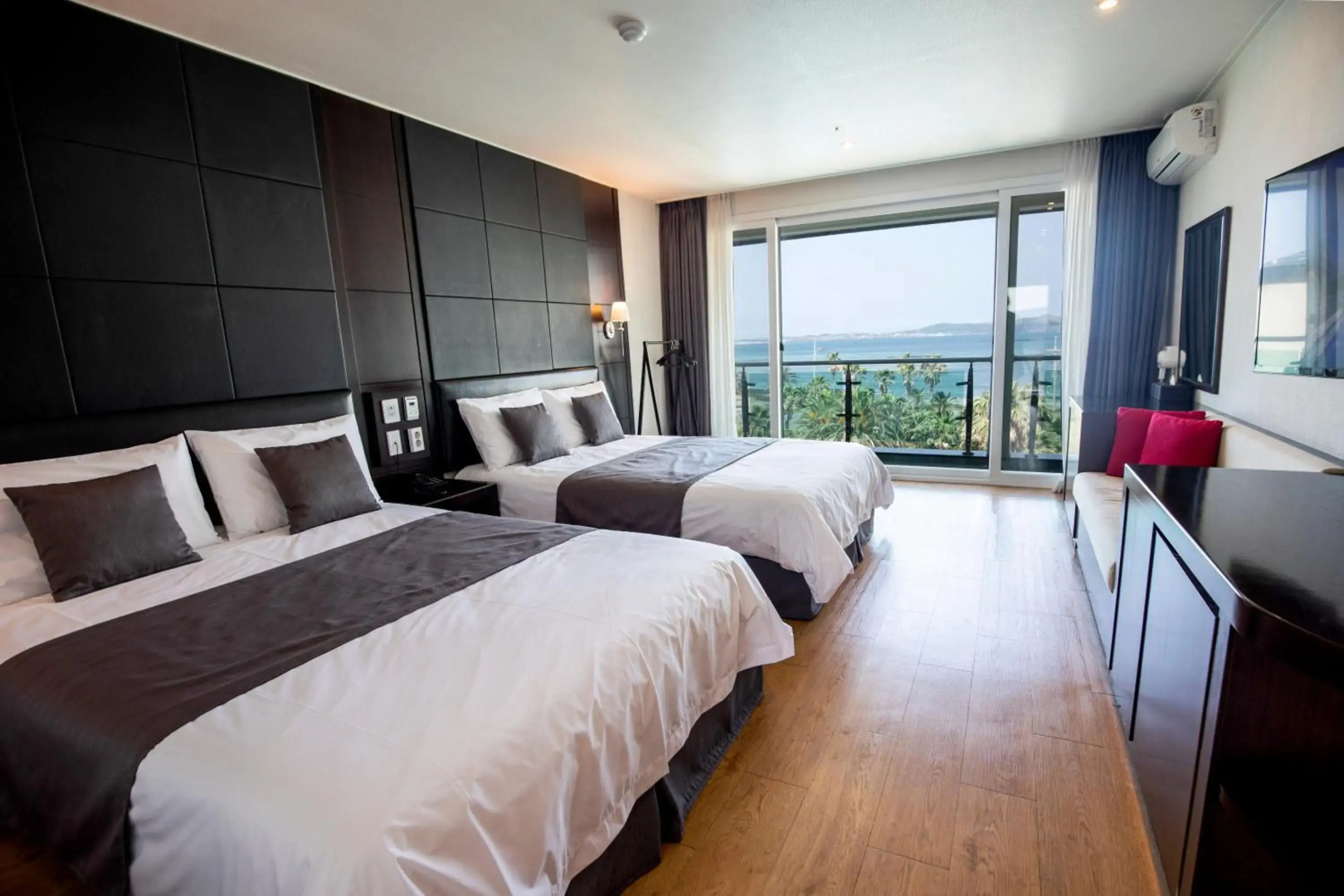 The Four Graces Resort