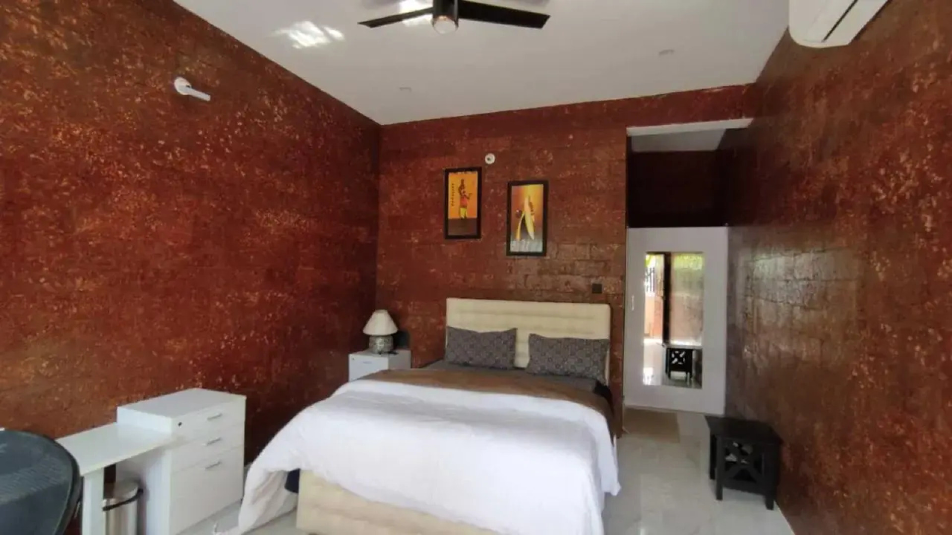 Saffronstays Mountain Nest