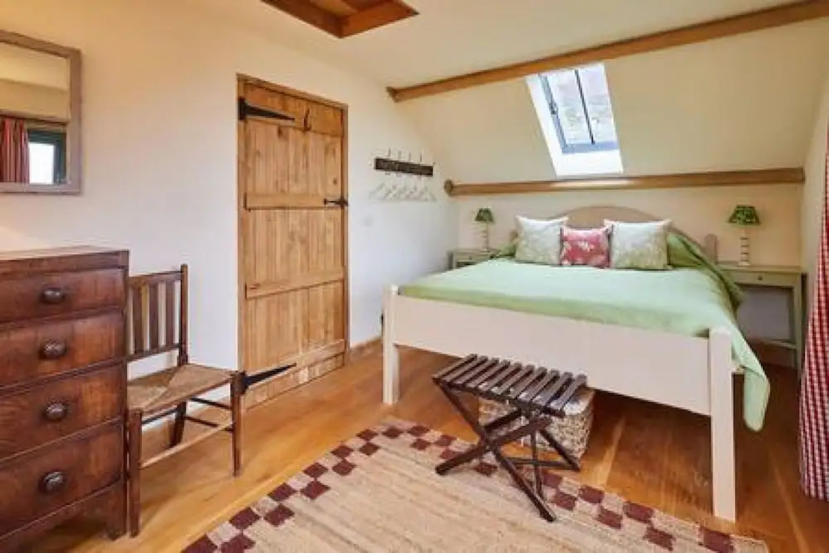 Host Stay Llewenau Draw Barn