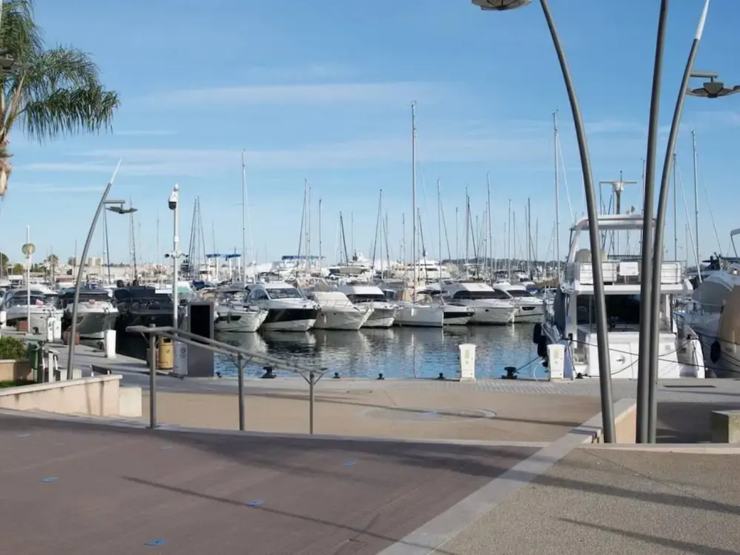 Sea View in Golfe-juan Near Cannes Beach