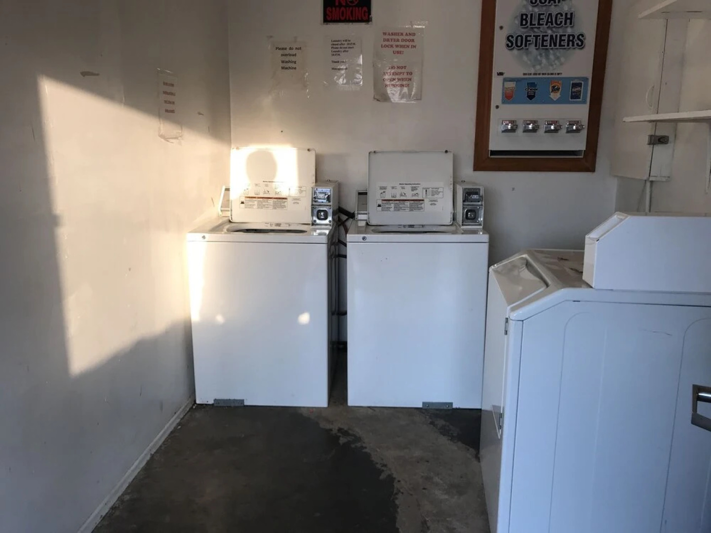 99 Palms Inn & Suites