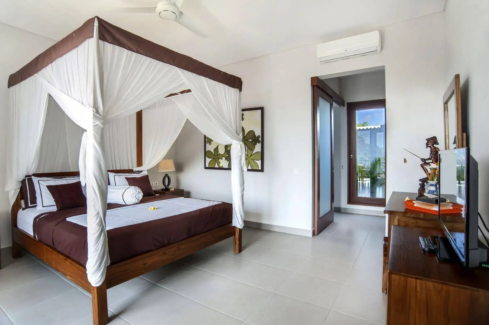 Villa Yenian by Villa Finder