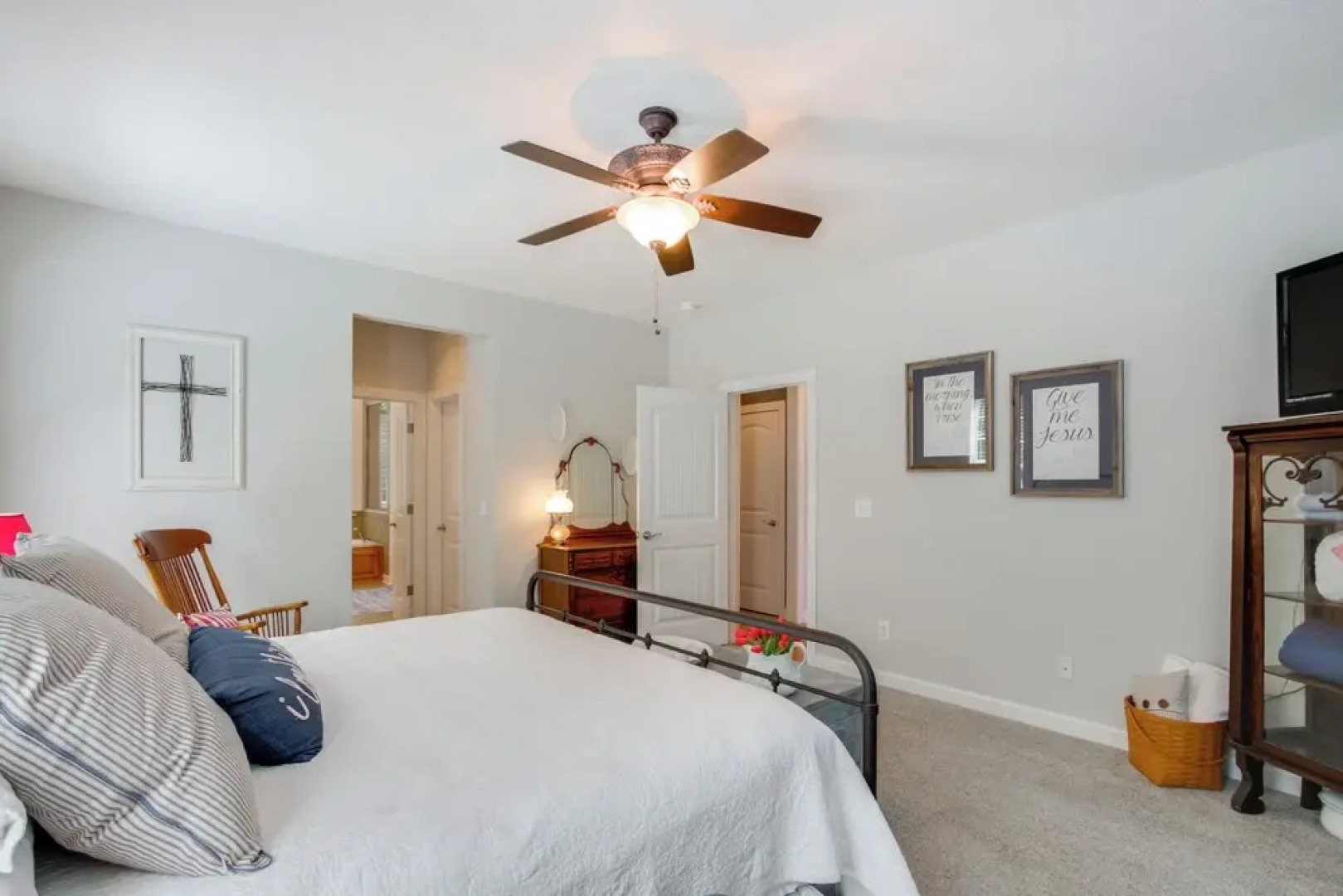 3 Mi to Pickwick Lake: Spacious Family Getaway