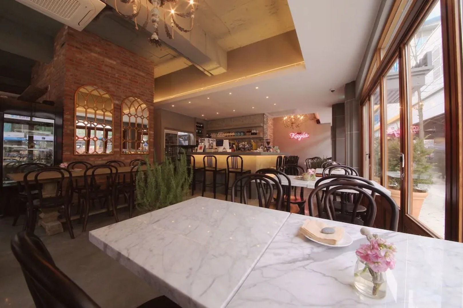 Kayla Hotel
