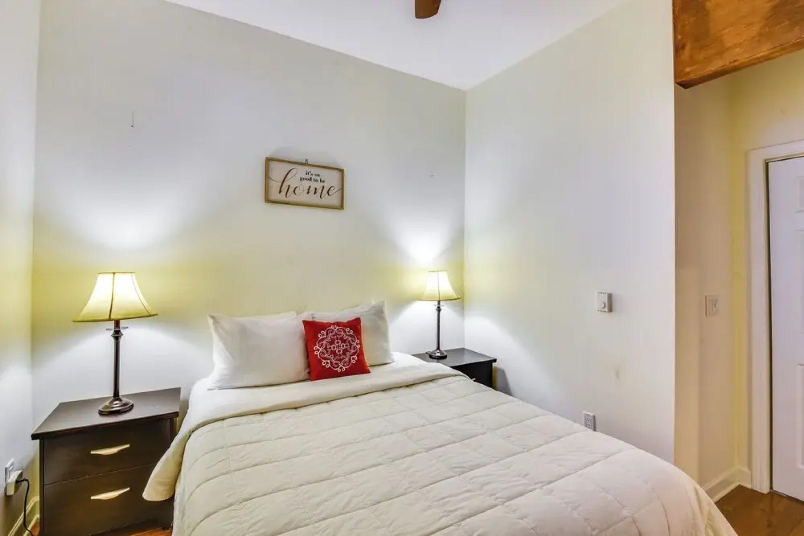 3 Mi to Warren Dunes: Sawyer Getaway w/ Fireplace!