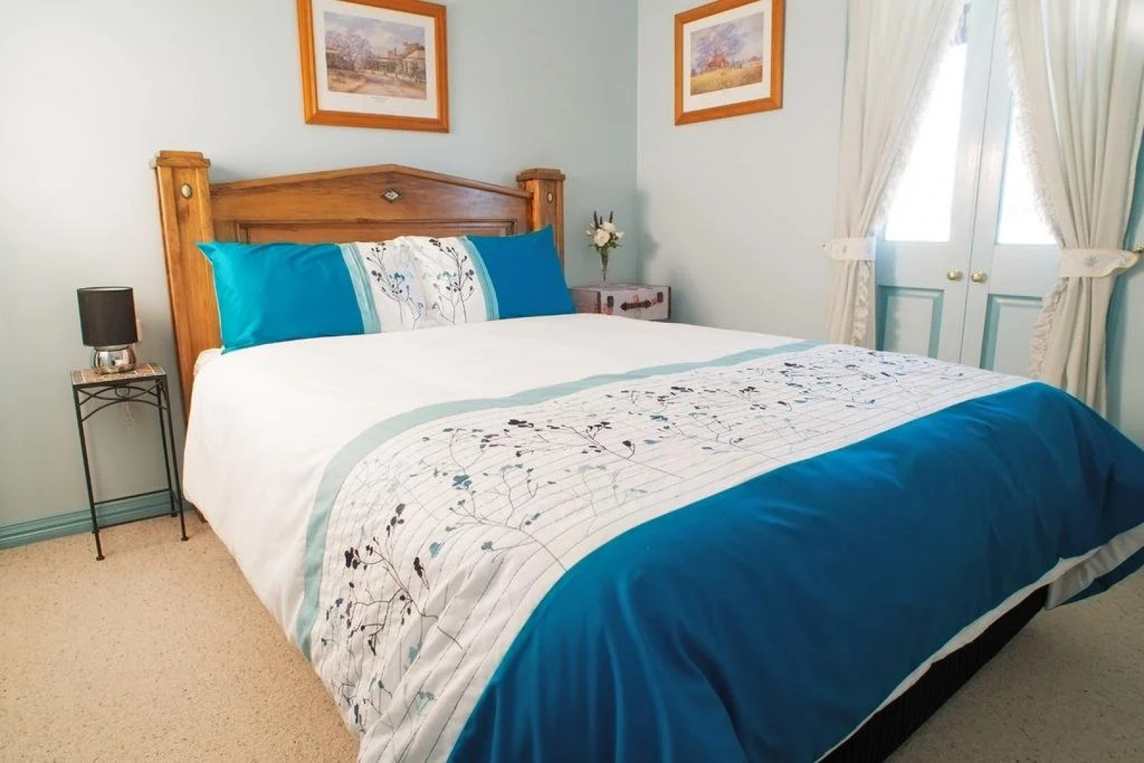 Birdhouse Cottage B&B