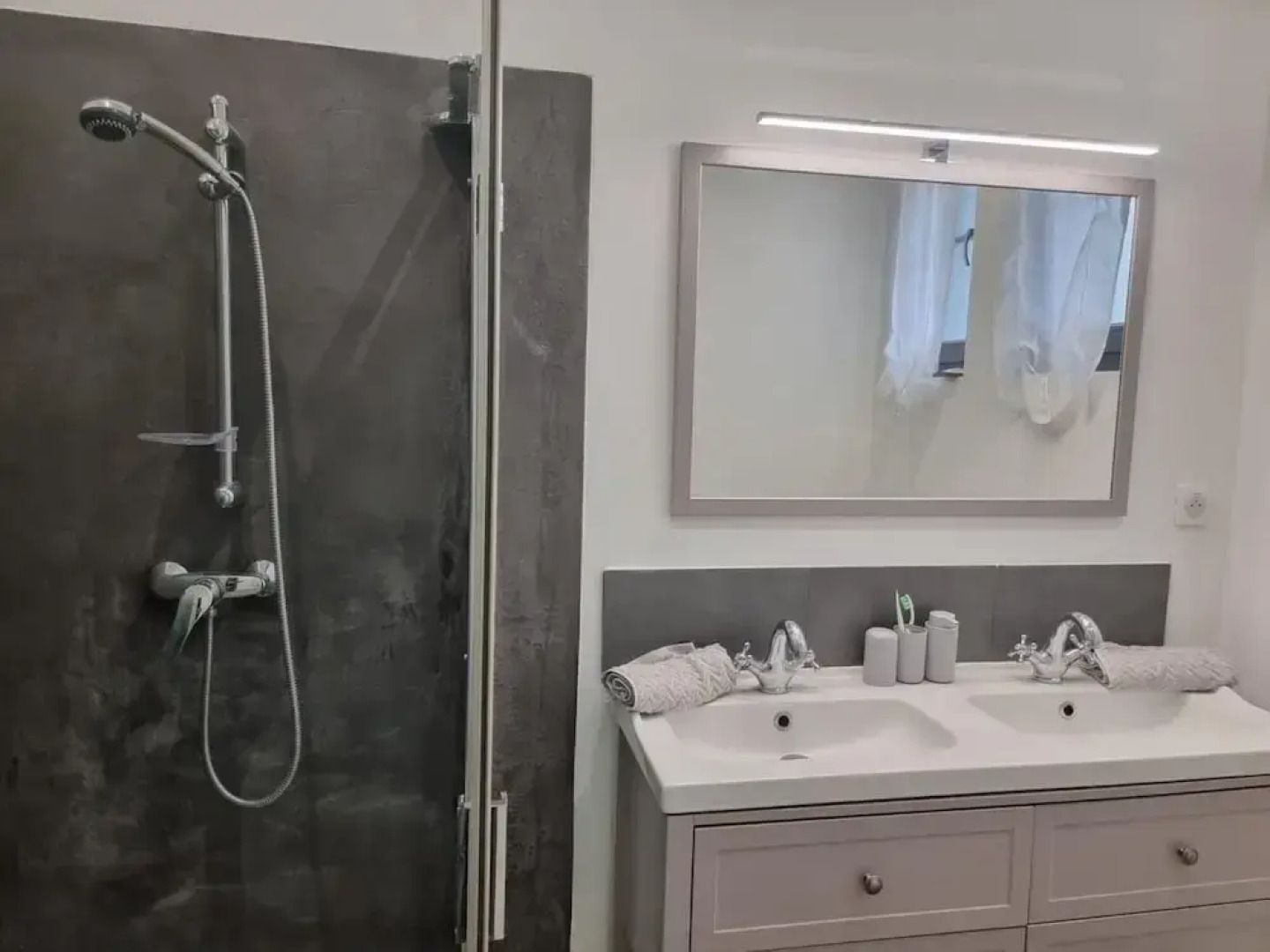 Charming Holiday House With Private Pool, Maillane