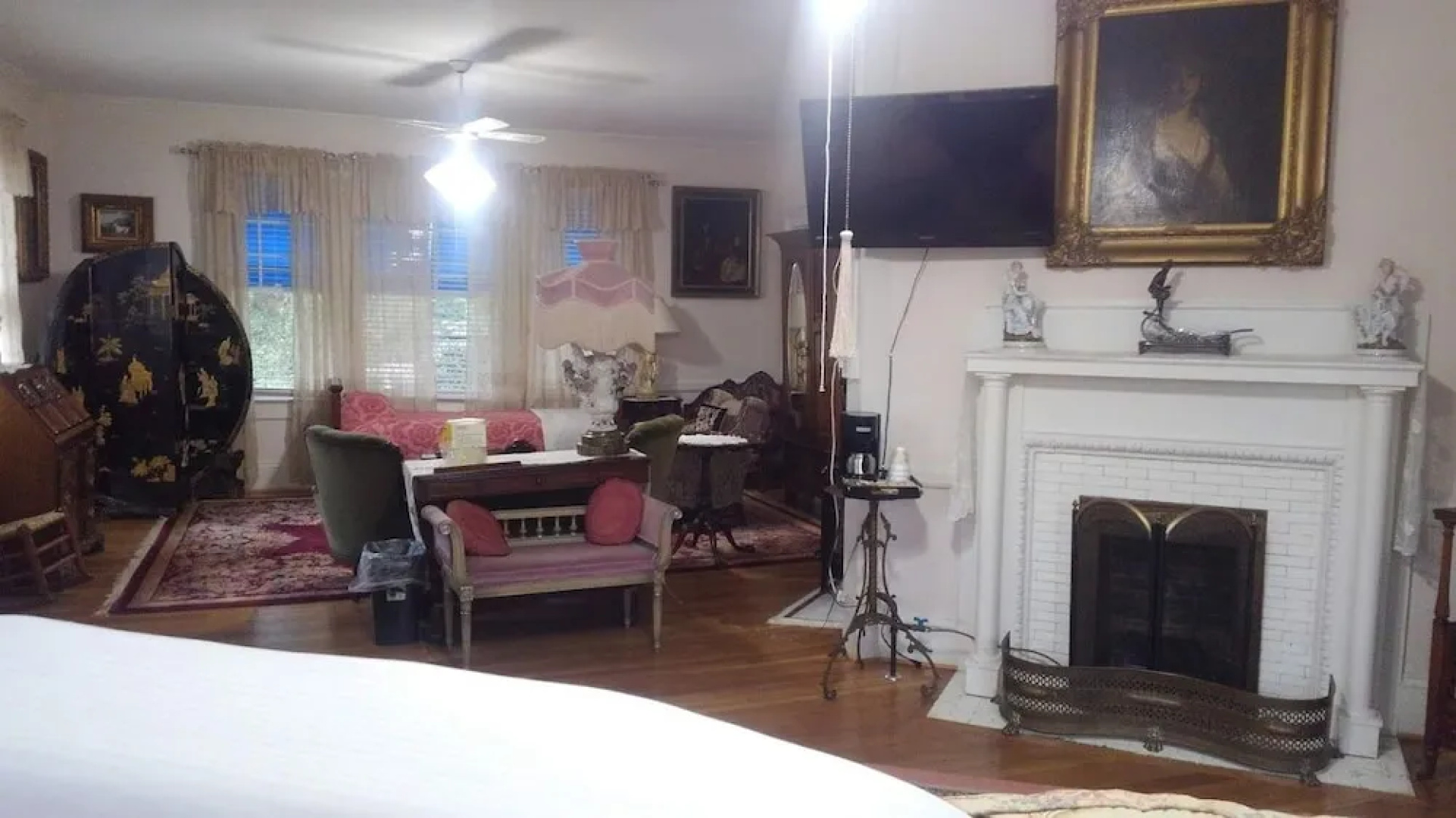 The Inn At Brevard - Bed And Breakfast - Adult Only