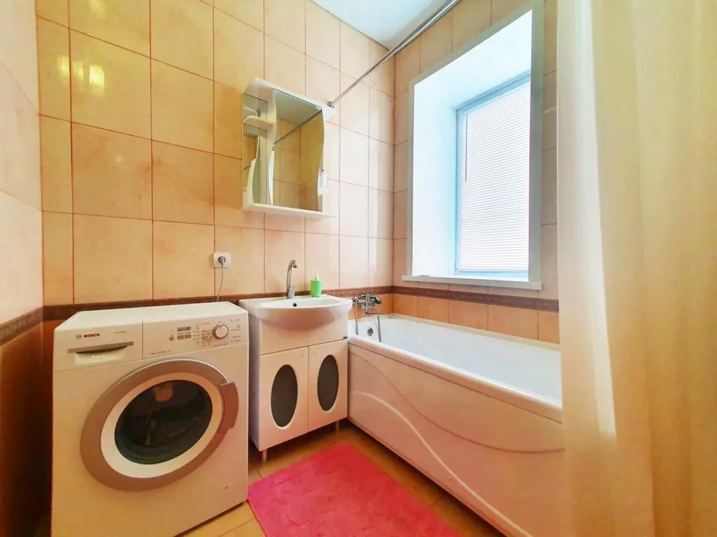 Niki Rent на улице Свердлова