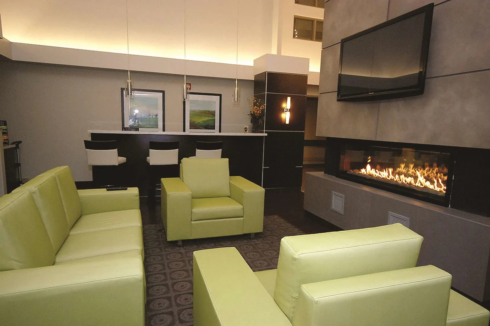 Home Inn & Suites Regina East