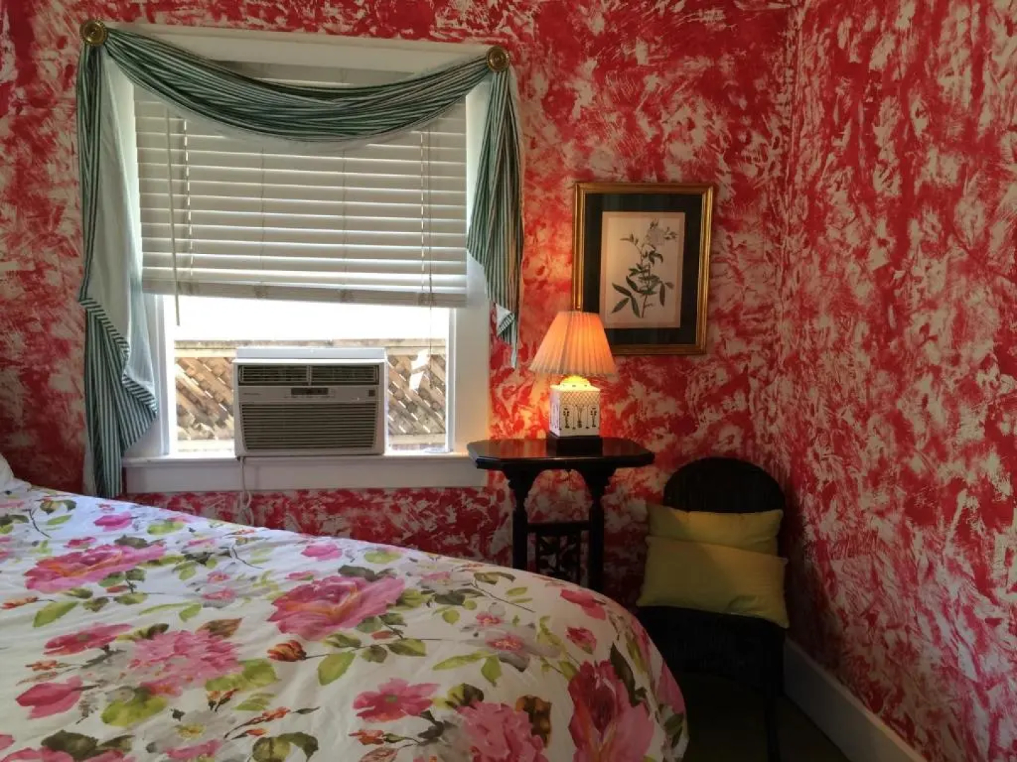 Secret Garden Inn and Cottages