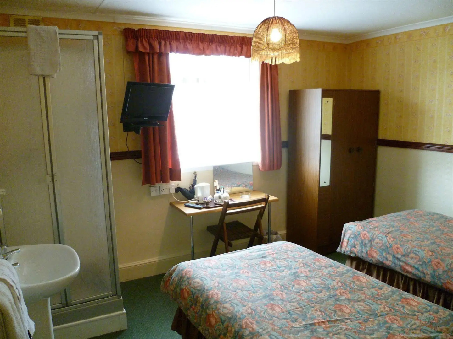 Rollason Wood Hotel