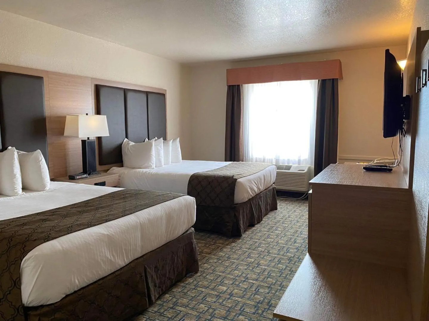 Ramada by Wyndham Lloydminster