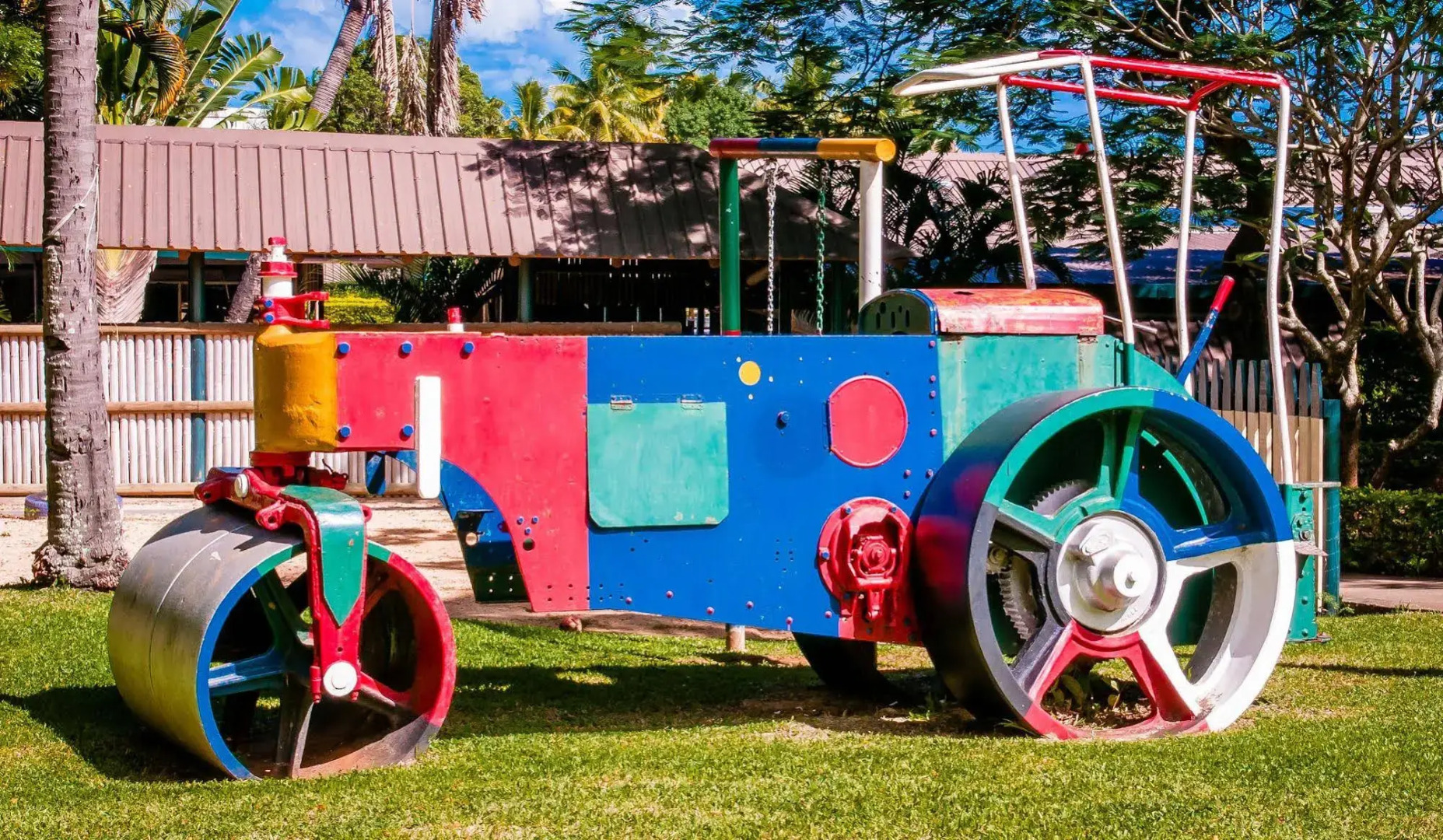 Tanoa Skylodge Hotel