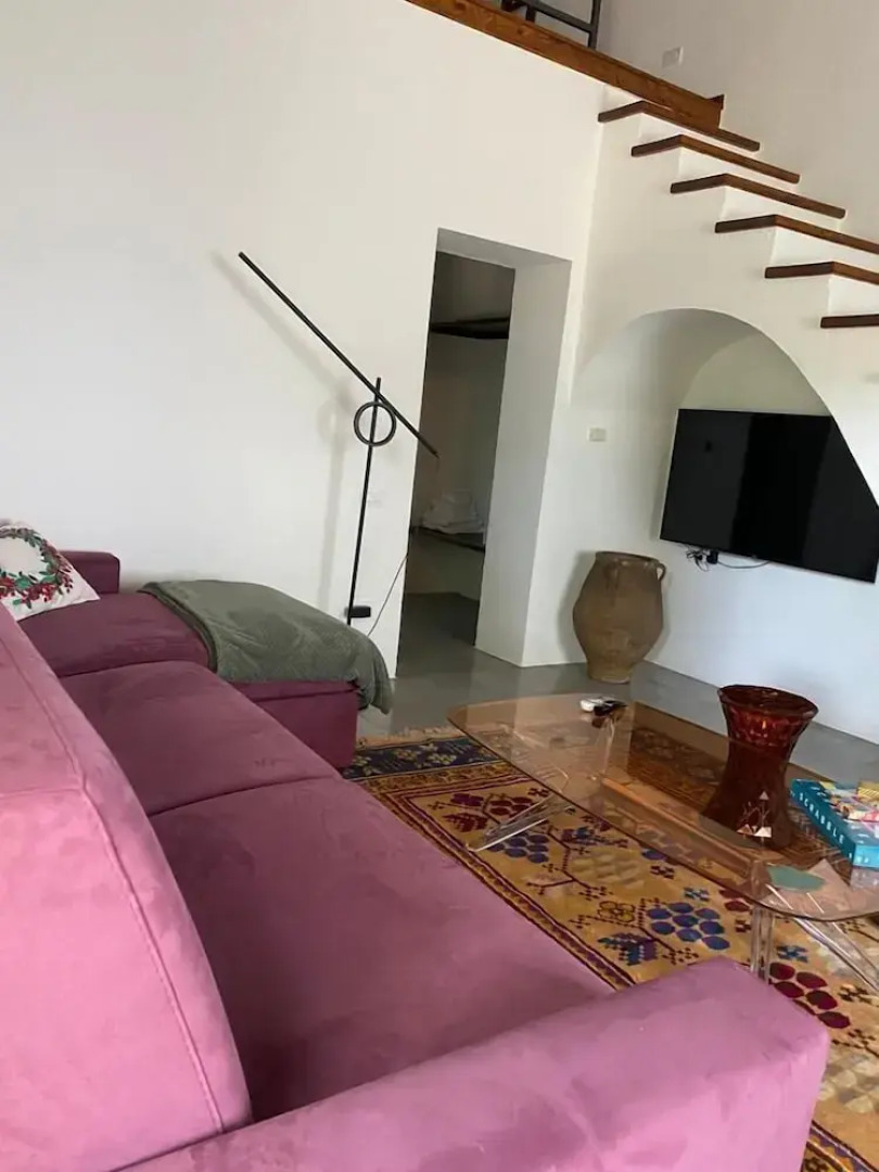 Unique Countryside Loft Room, Near Naples