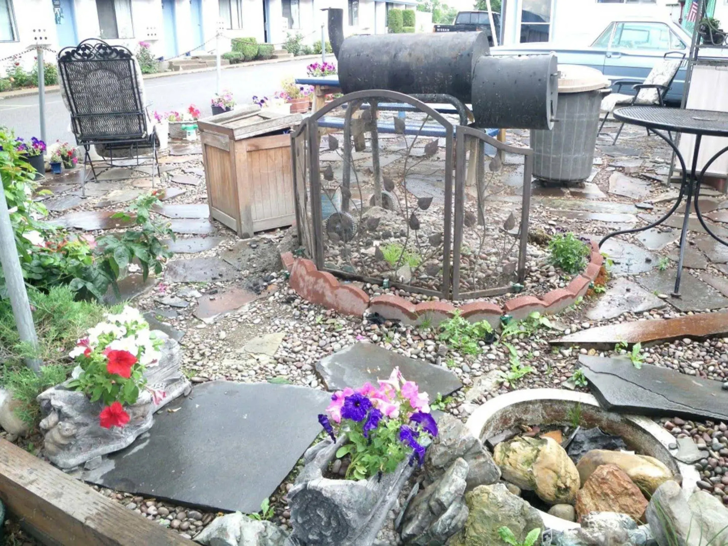 Blue and White Motel