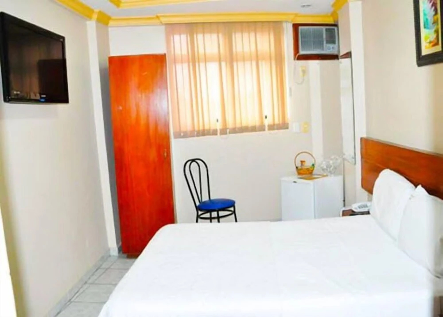 Central Hotel