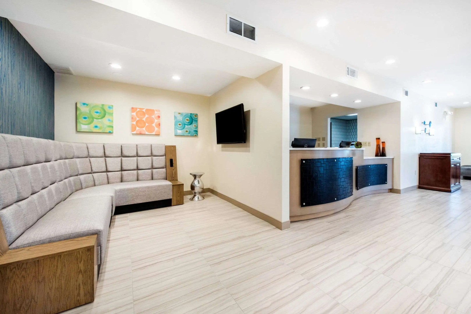 Best Western Erie Inn & Suites