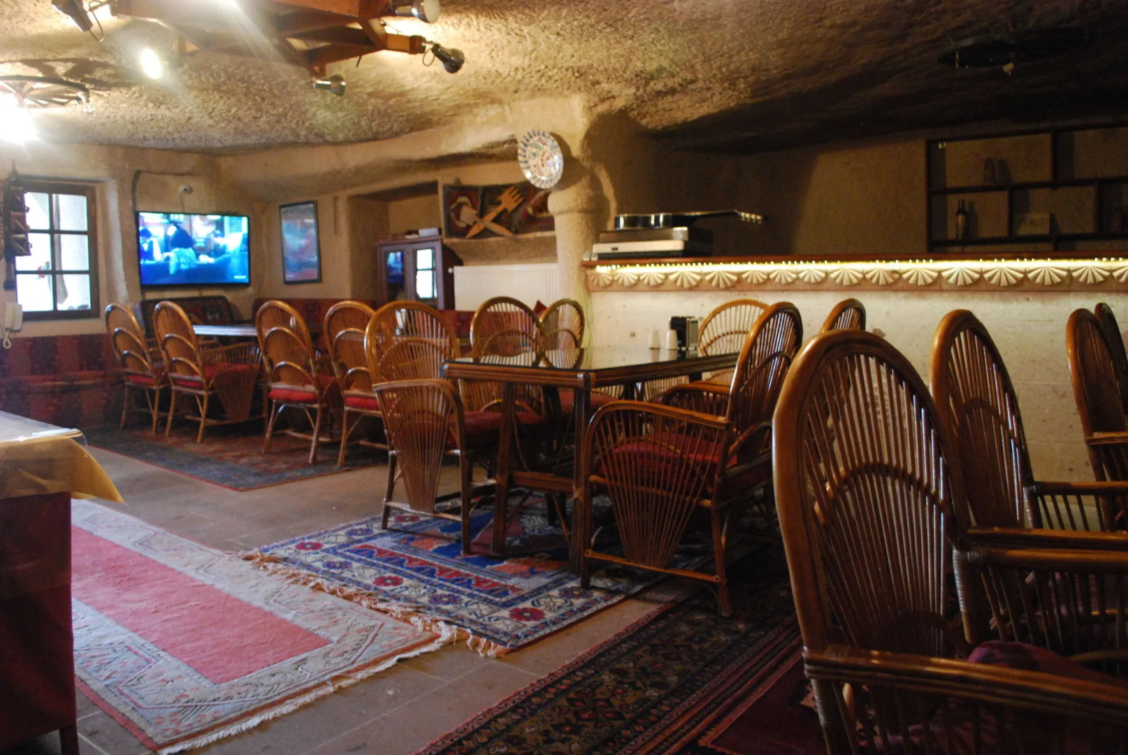 Lalezar Cave Hotel