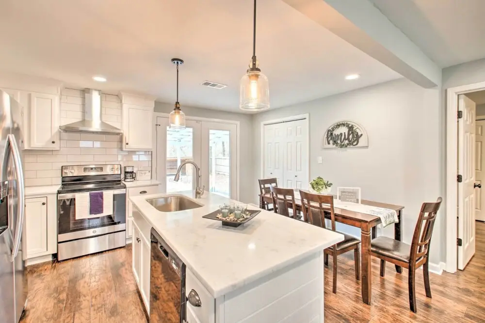 6 Mi to Nat'l Park: Pet-friendly Hot Springs Home