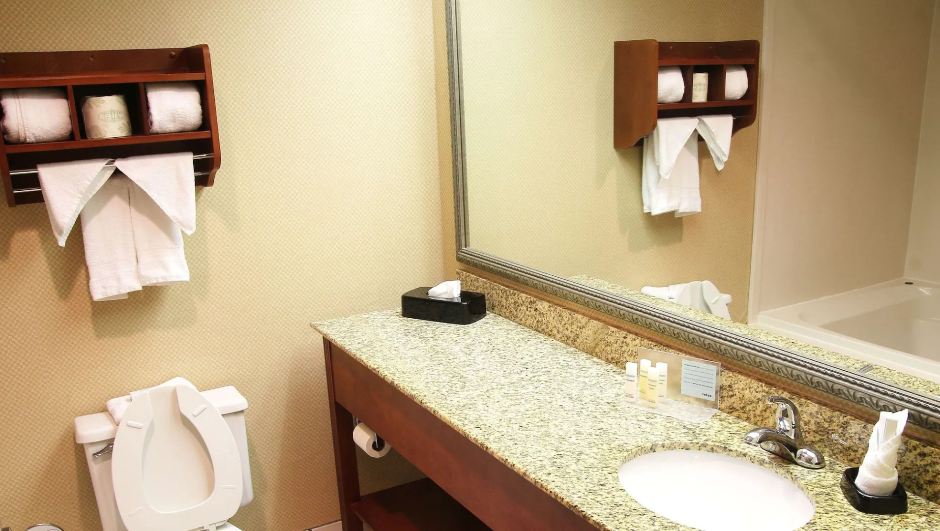 MainStay Suites Bourbonnais - Kankakee