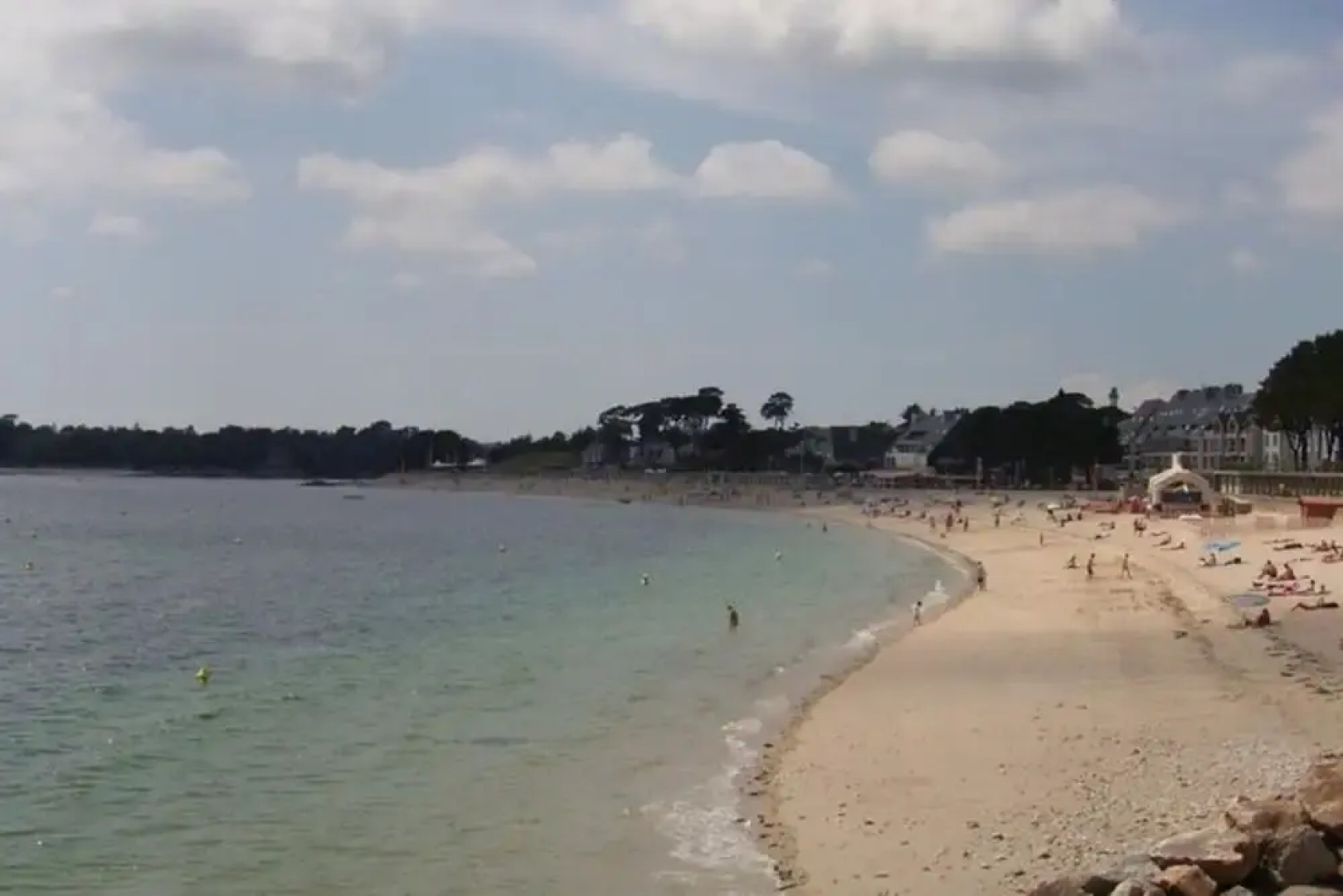 Quite Holiday Villa in Benodet