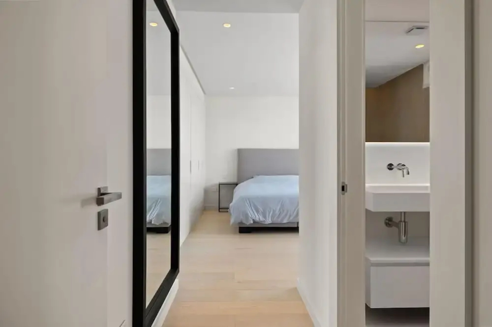 Hillside Flat With Pool in Palo Alto - Ref M49