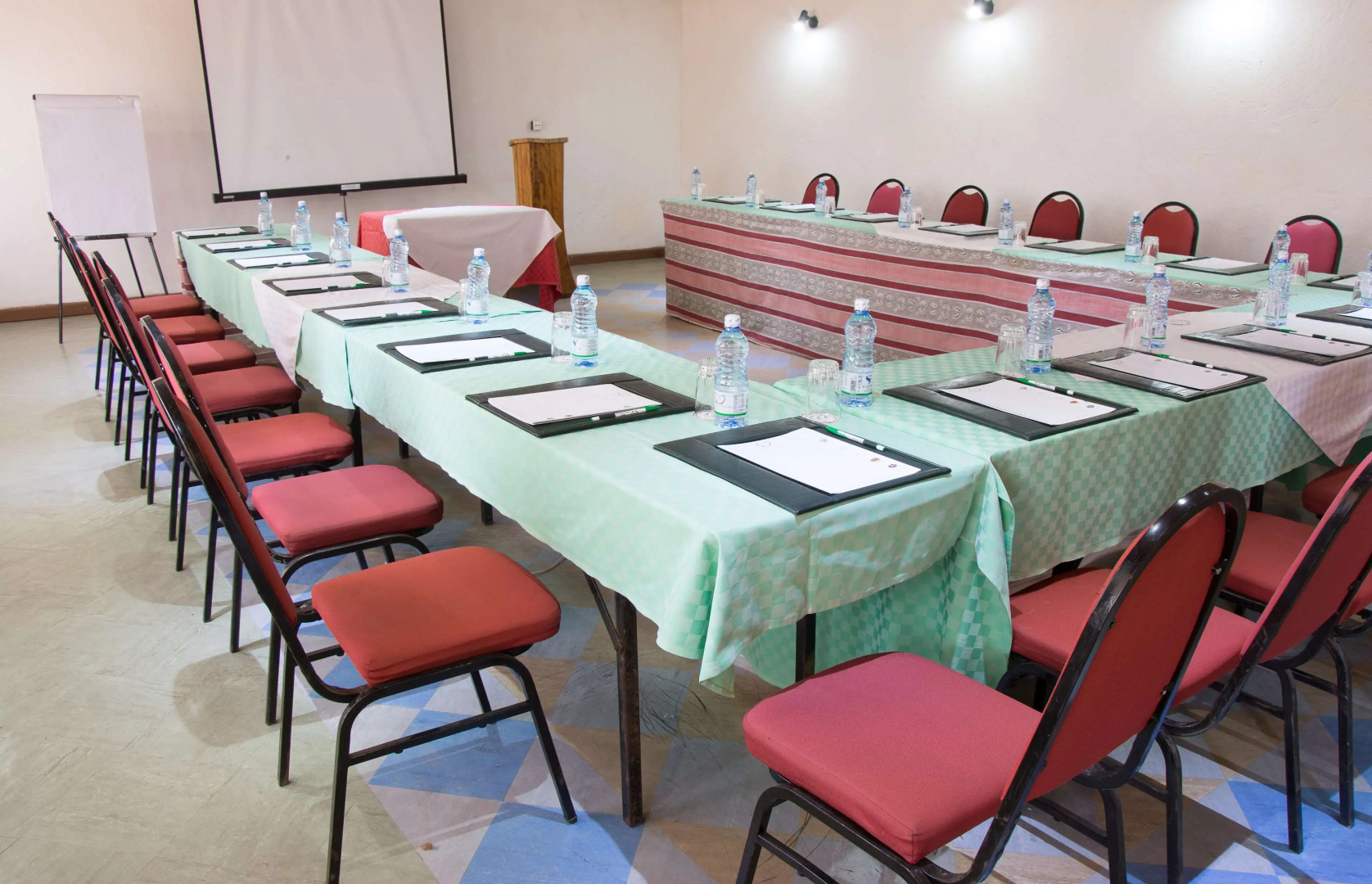 Jacaranda Lake Elementaita Lodge