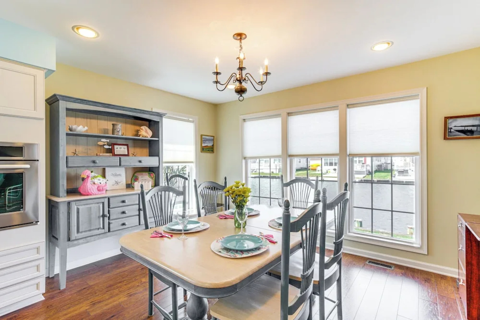 Near Beaches & Shops: Canal-front Selbyville Home