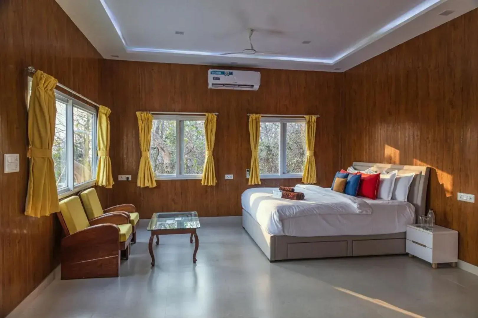 Saffronstays Sunglade