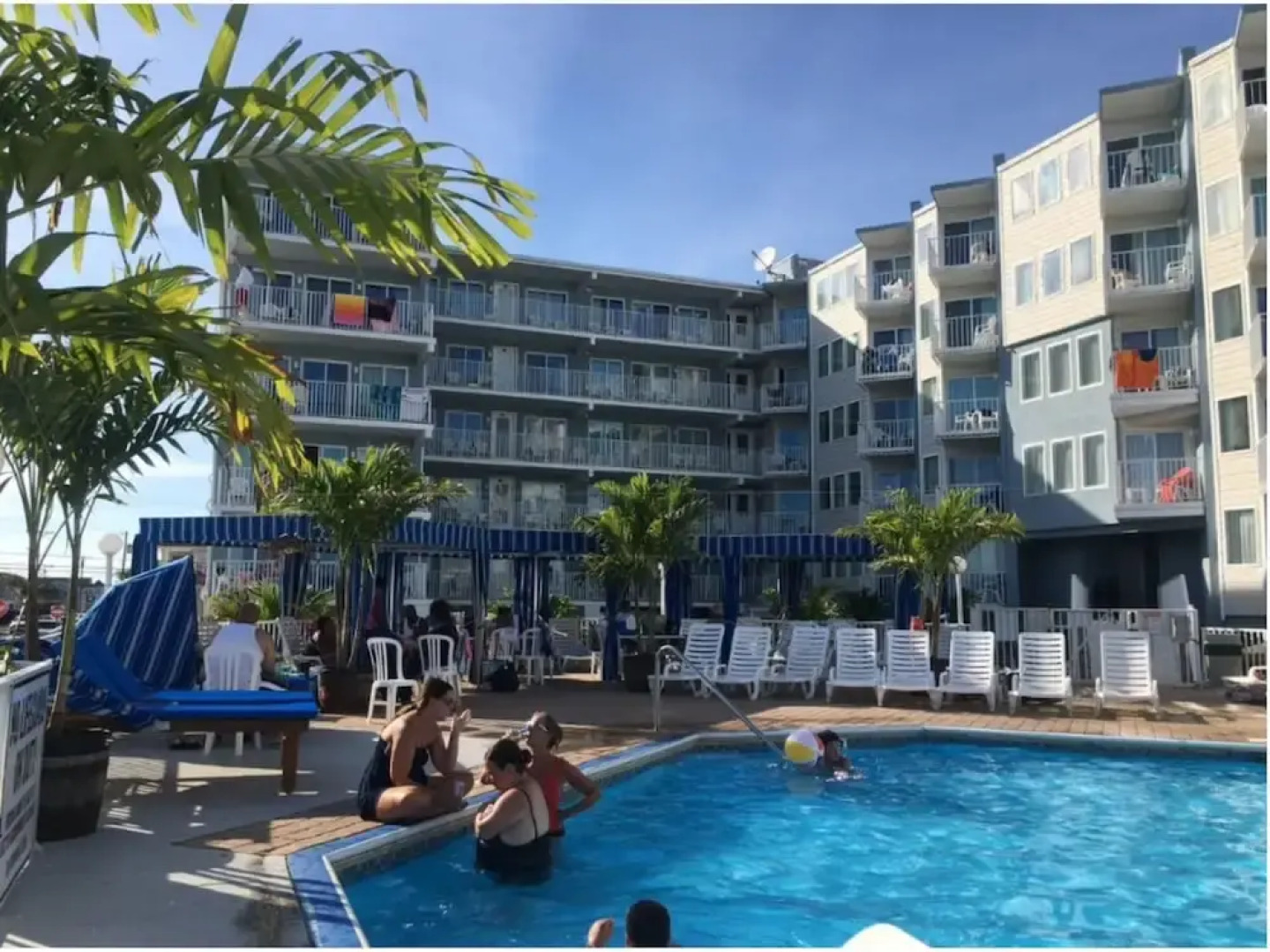 El Coronado Resort