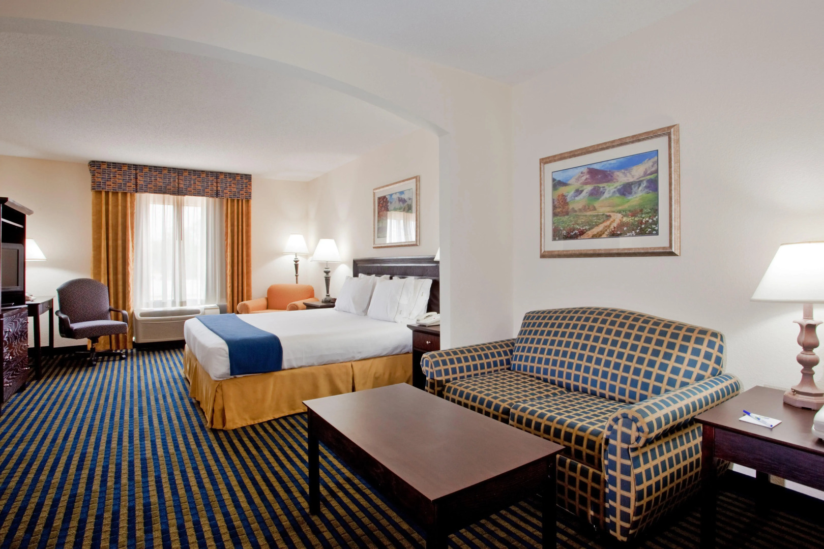 Holiday Inn Express Hotel & Suites Chesapeake by IHG