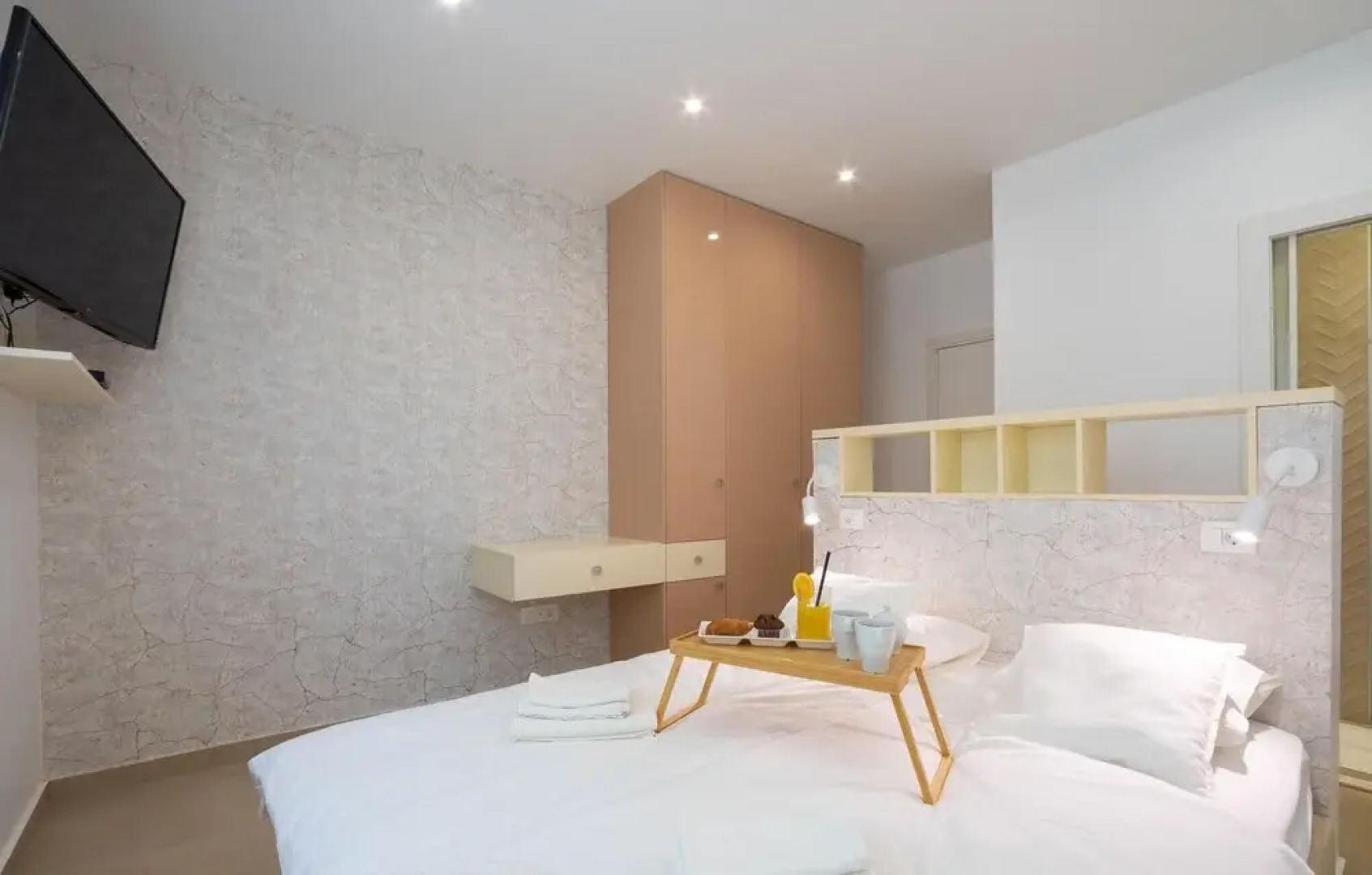 Stunning Apartment in Kastel Gomilica With 3 Bedrooms, Jacuzzi and Wifi