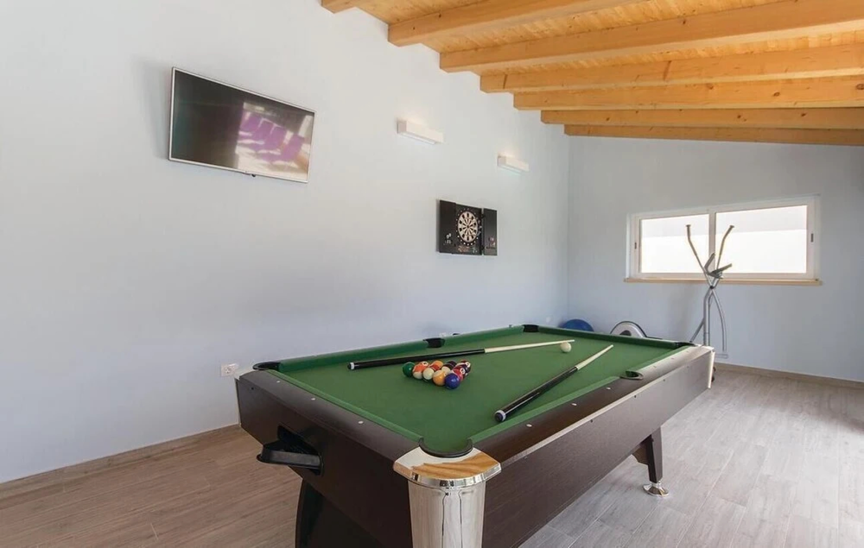 Beautiful Home in Vodnjan With Sauna, Wifi and 4 Bedrooms