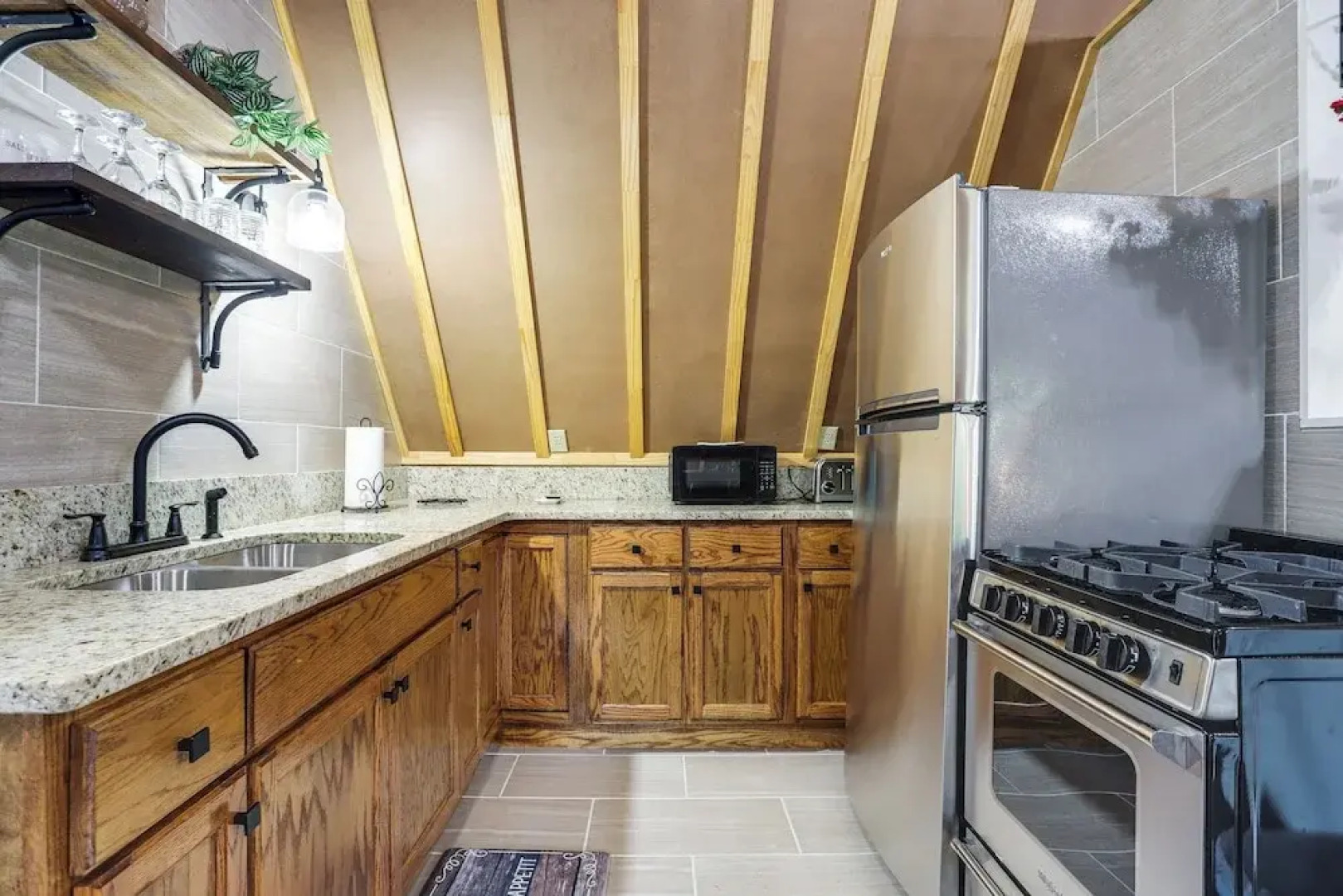 Lake Allatoona Area Studio w/ 2 Decks & Farm Views