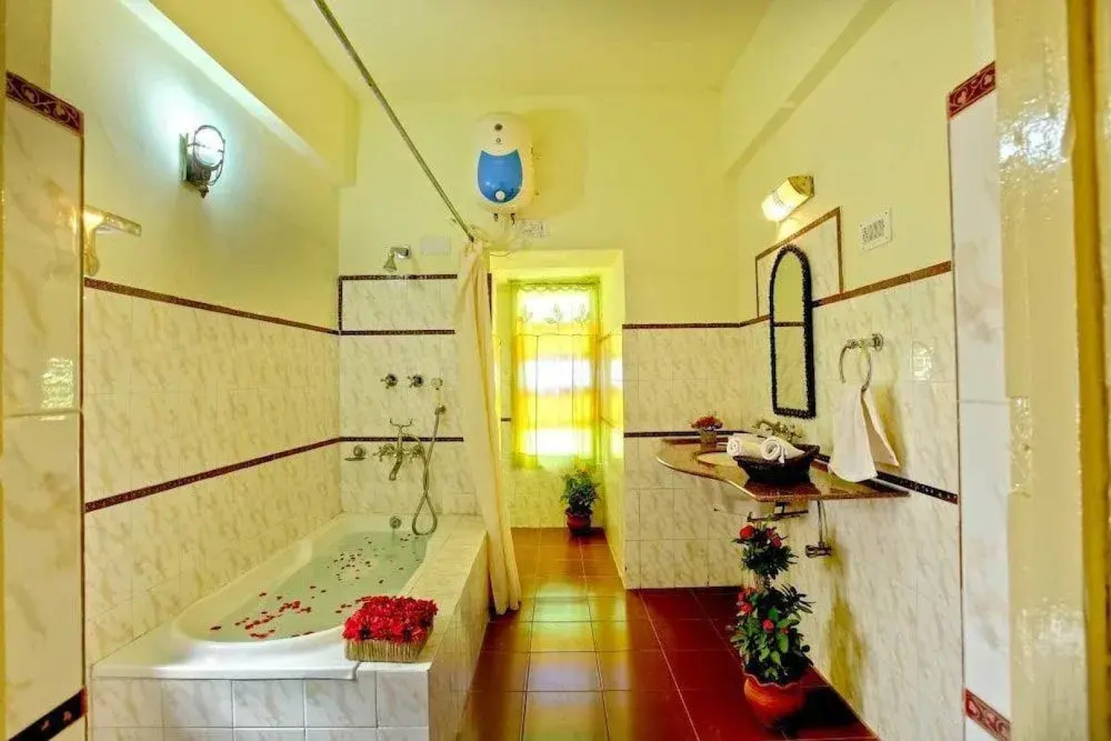 Fort Dhariyawad Heritage Hotel Udaipur