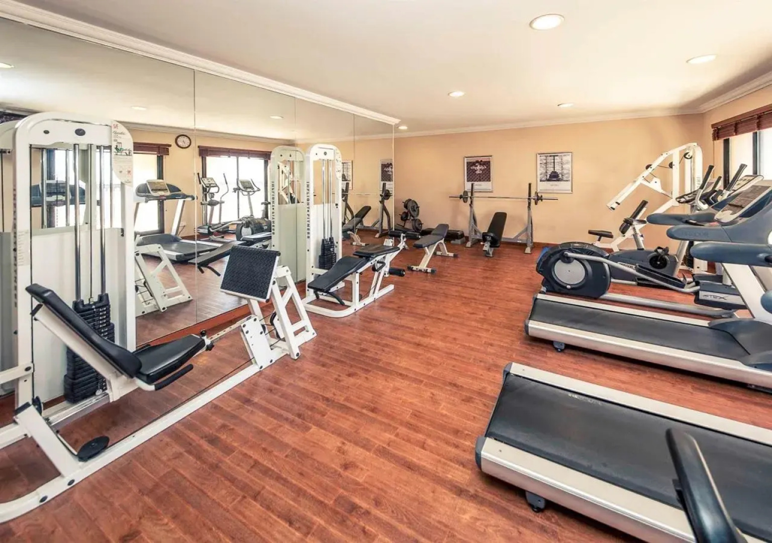 Mercure Grand Hotel Seef - All Suites