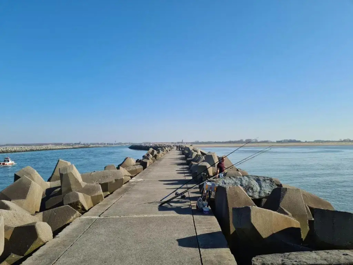 "Les Embruns" Maison meublée, proche de la mer