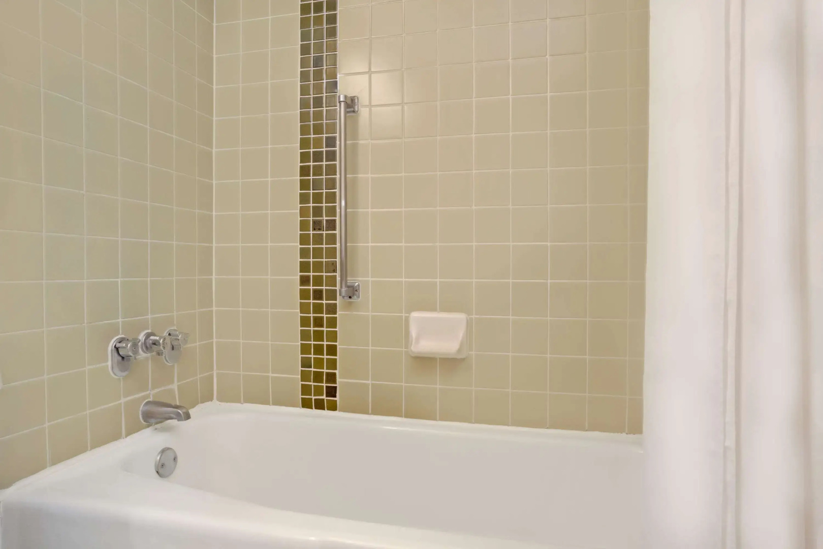 Ramada by Wyndham Reno Hotel and Casino