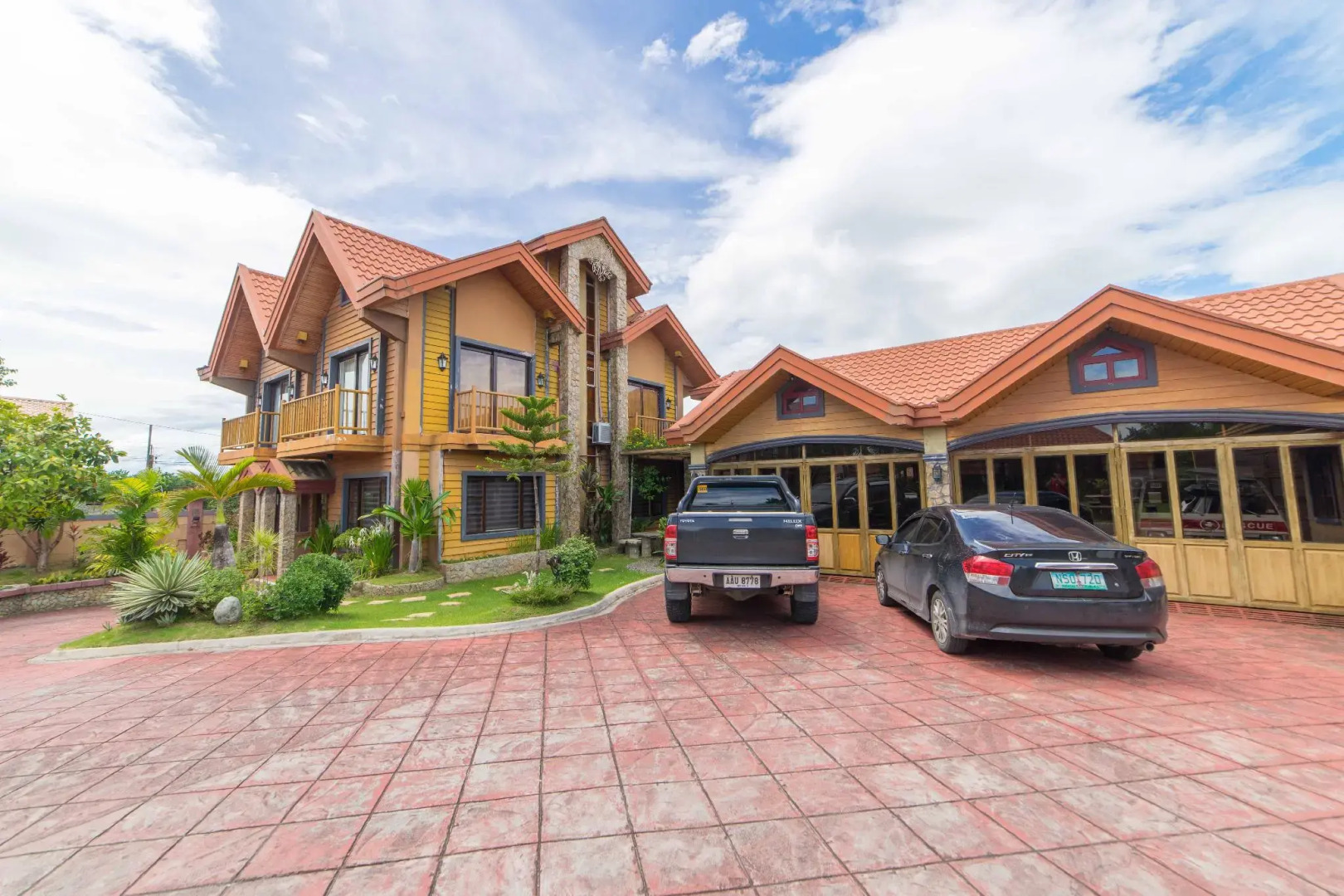 RedDoorz Plus @ Starhomes Olivianville