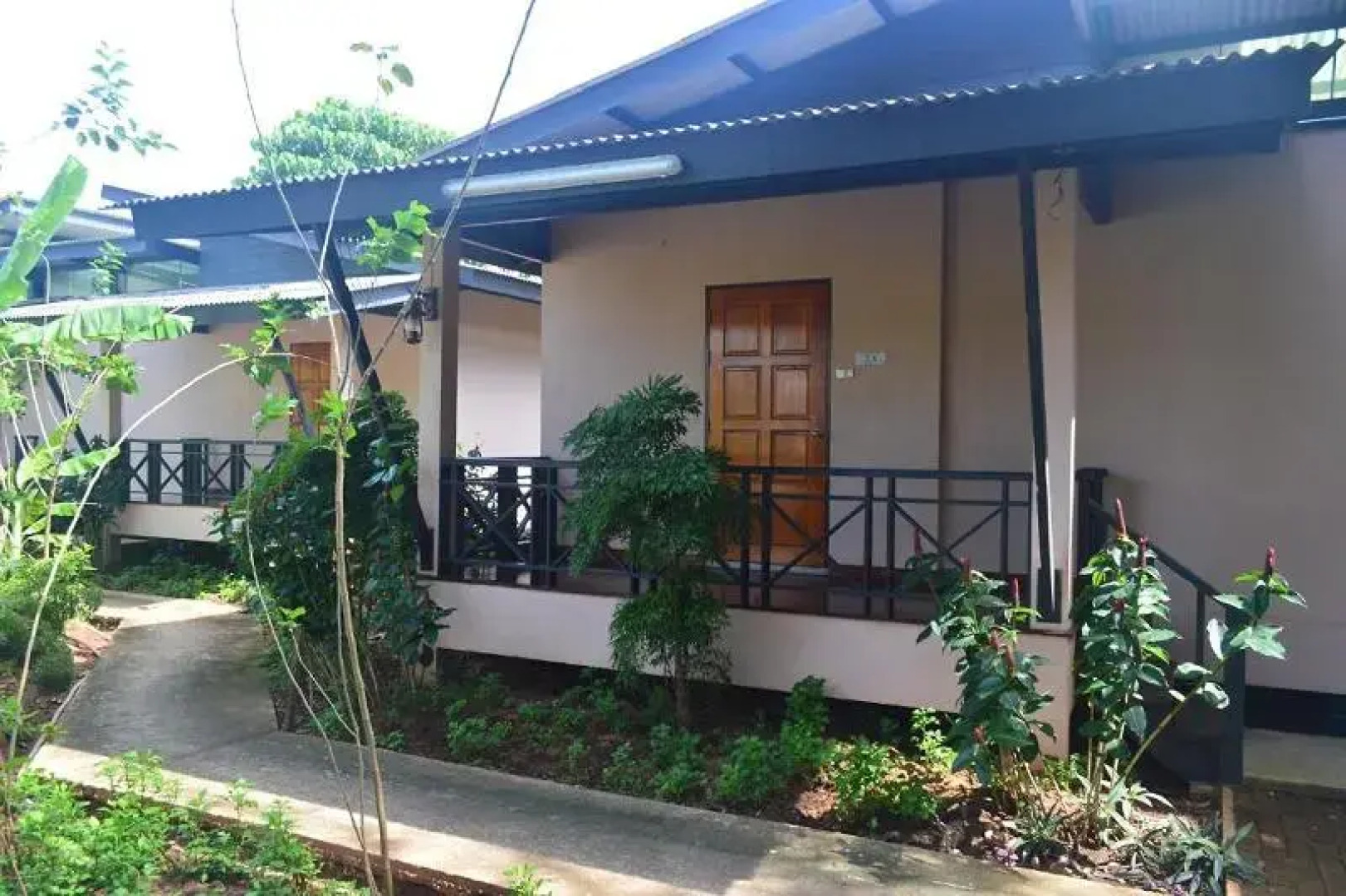 Be Fine Sabuy Hotel and Resort by ZUZU