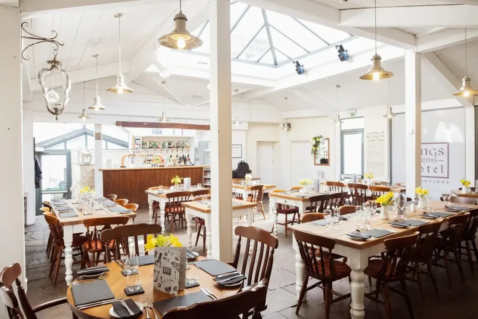 Отель The Kings Arms