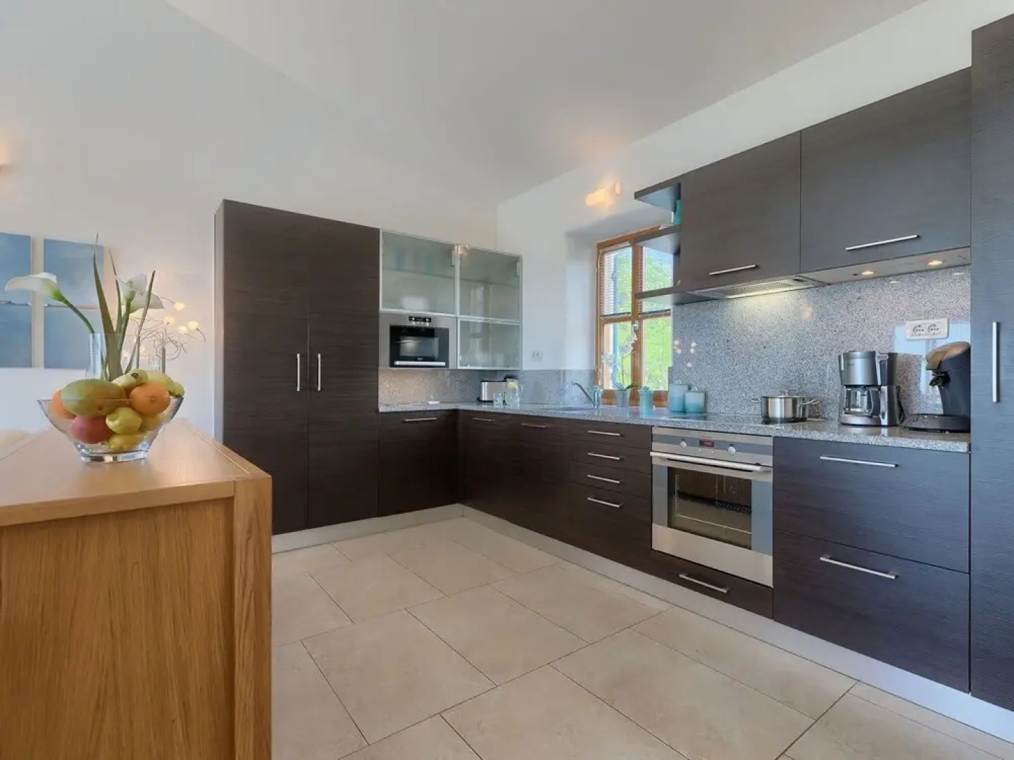 Bibali in Bibali With 3 Bedrooms and 3 Bathrooms