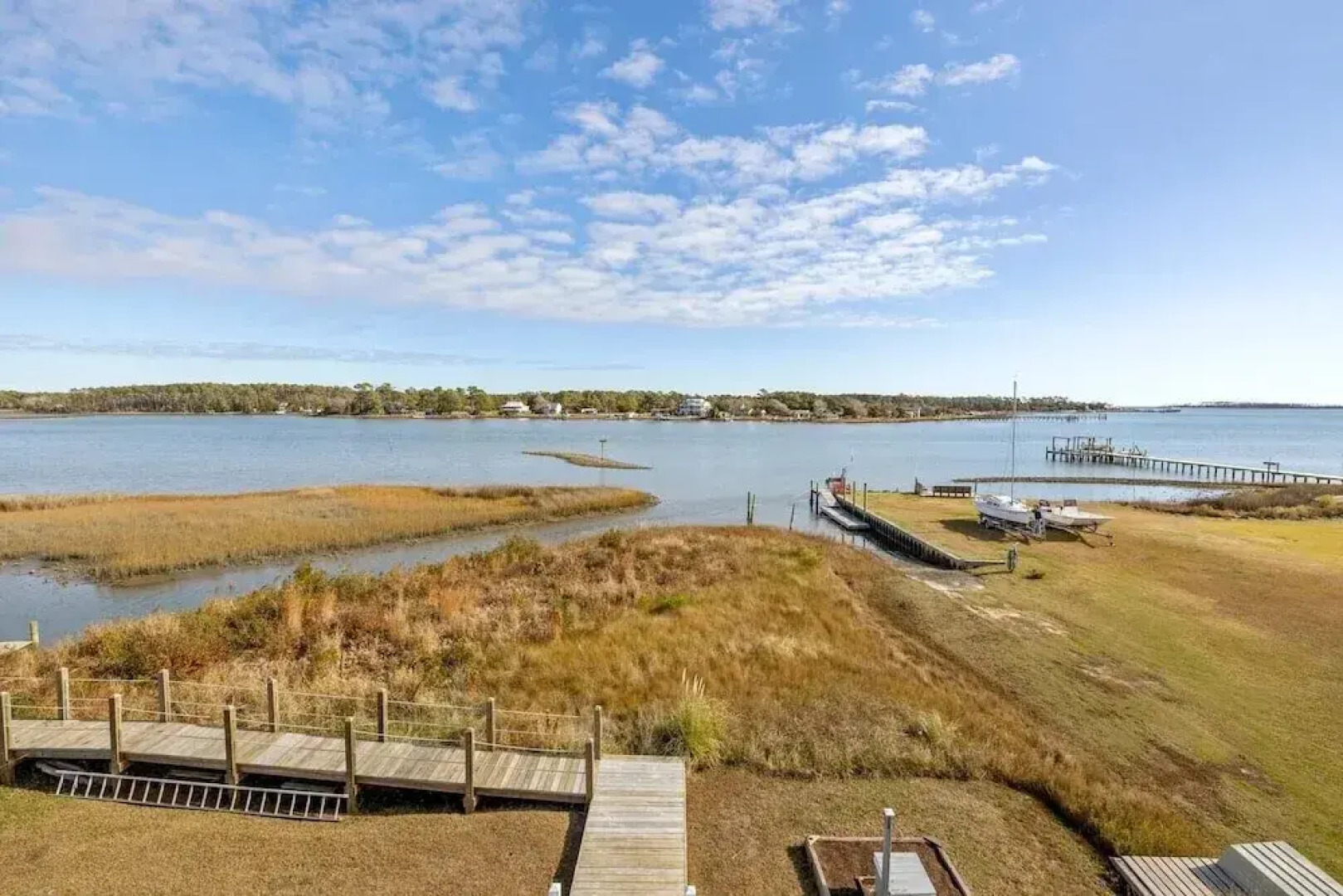 Downeast Retreat 4 Bedroom Home by RedAwning